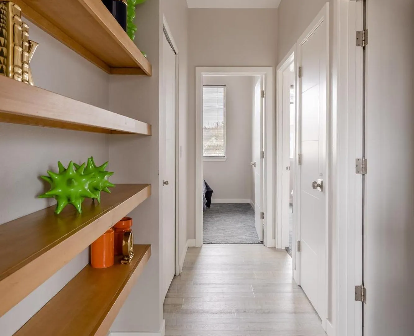 Apartment Retro Modern 2-Bedroom With 90 Walkscore Portland