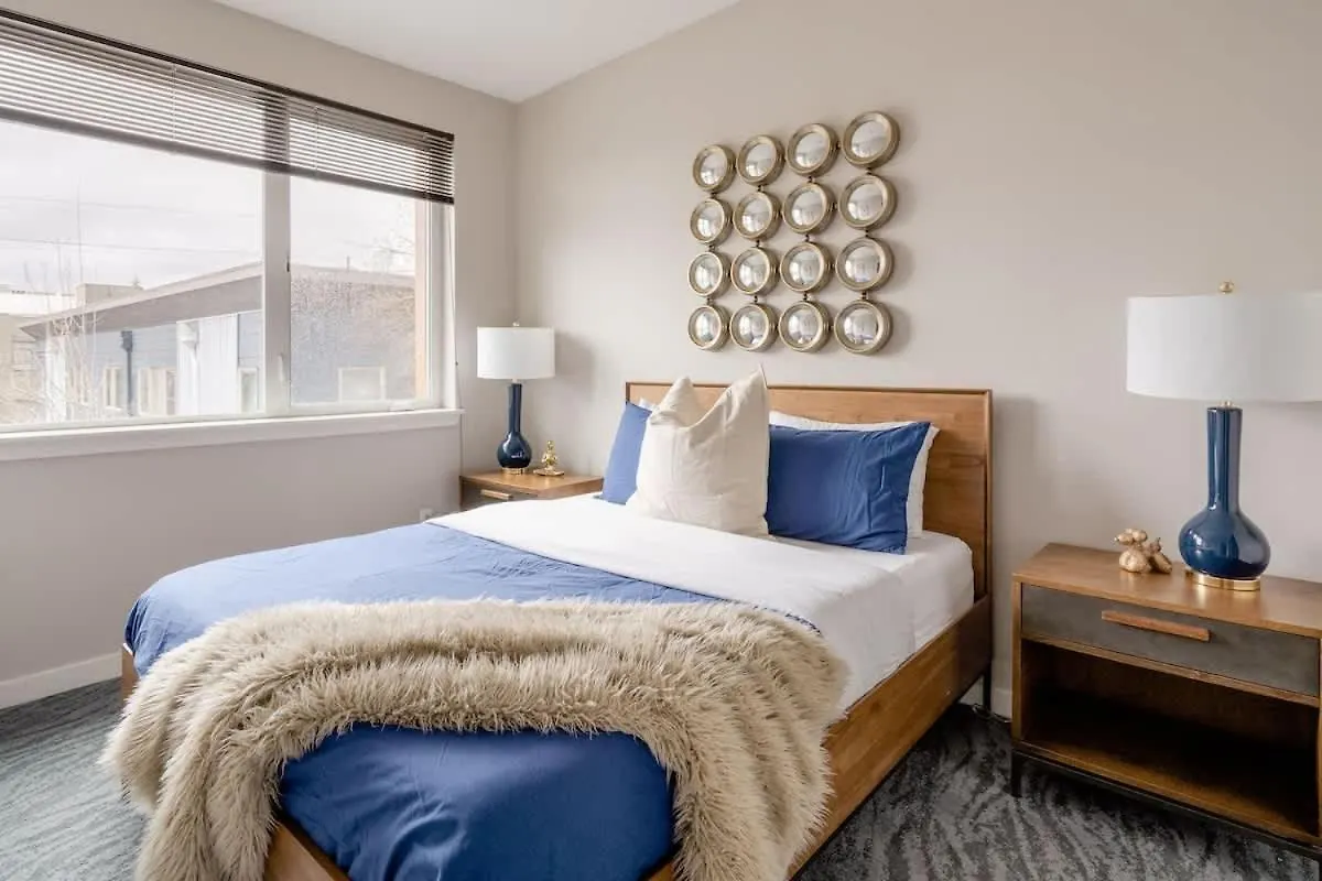Apartment Retro Modern 2-Bedroom With 90 Walkscore Portland United States